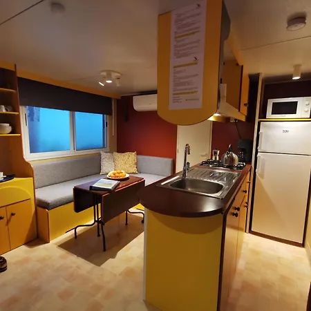 In Toskana Italie Nabij Zee, Strand, Airconditioning, Zwembad, Wifi