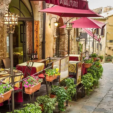 In Toskana Italie Nabij Zee, Strand, Airconditioning, Zwembad, Wifi Tatil Evi