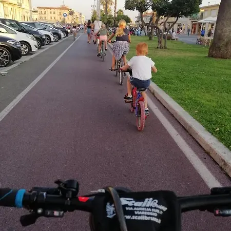 In Toskana Italie Nabij Zee, Strand, Airconditioning, Zwembad, Wifi