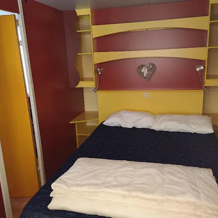 In Toskana Italie Nabij Zee, Strand, Airconditioning, Zwembad, Wifi * ヴィアレッジョ