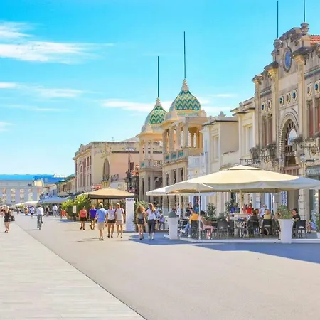 In Toskana Italie Nabij Zee, Strand, Airconditioning, Zwembad, Wifi