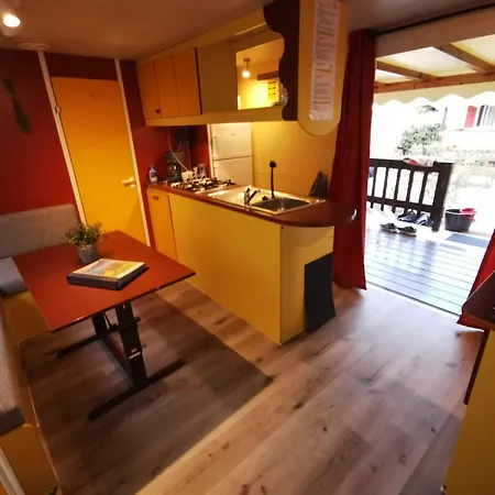 Chalet In Toskana Italie Nabij Zee, Strand, Airconditioning, Zwembad, Wifi Holiday home Viareggio