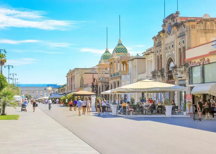 In Toskana Italie Nabij Zee, Strand, Airconditioning, Zwembad, Wifi